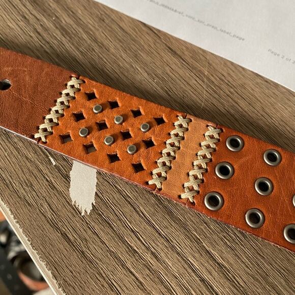 Fossil Mens Brown Leather Studded Belt size small - Picture 11 of 11